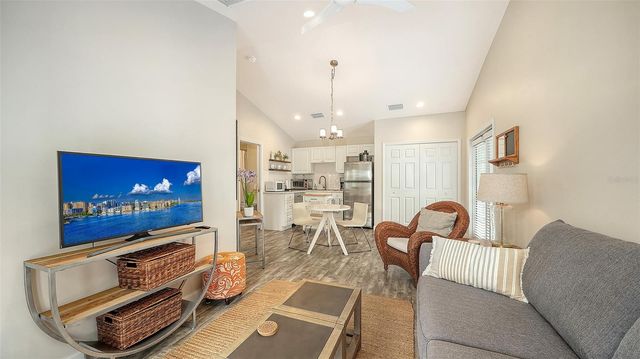 1685 6TH STREET, Sarasota, FL 34236