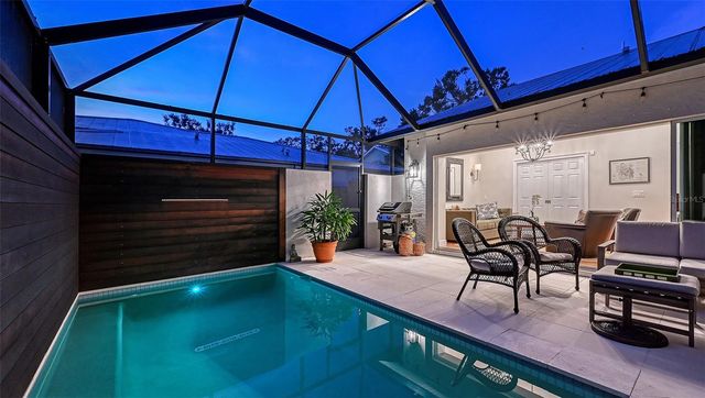1685 6TH STREET, Sarasota, FL 34236