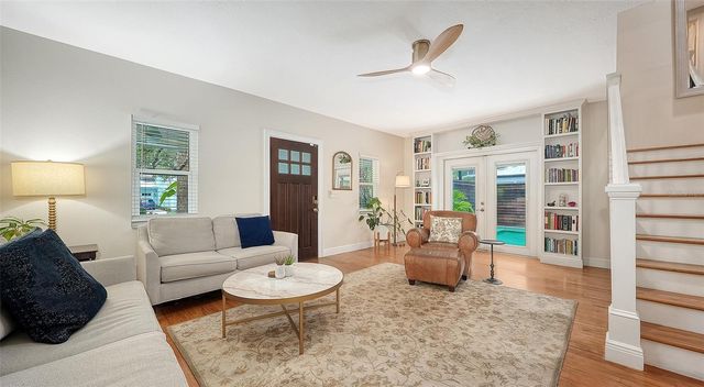 1685 6TH STREET, Sarasota, FL 34236