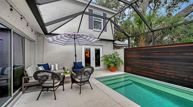 1685 6TH STREET, Sarasota, FL 34236