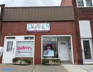 429 Lawrence Ave, Ellwood City, PA 16117