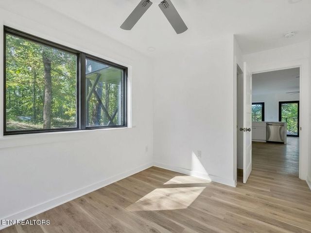 985 Soft Ridge Rd, Celina, TN 38551