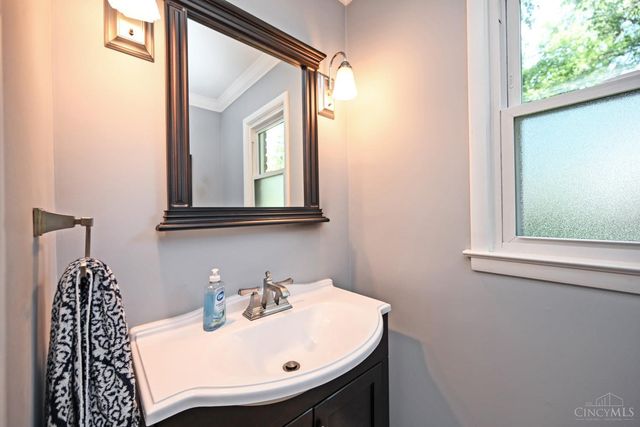 8530 Sturbridge Drive, Sycamore Twp, OH 45236