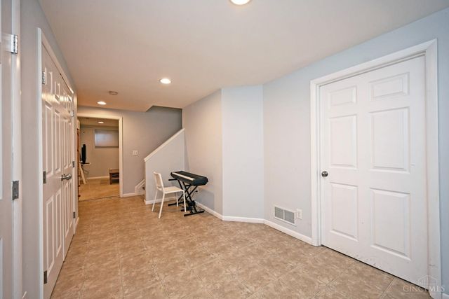 8530 Sturbridge Drive, Sycamore Twp, OH 45236