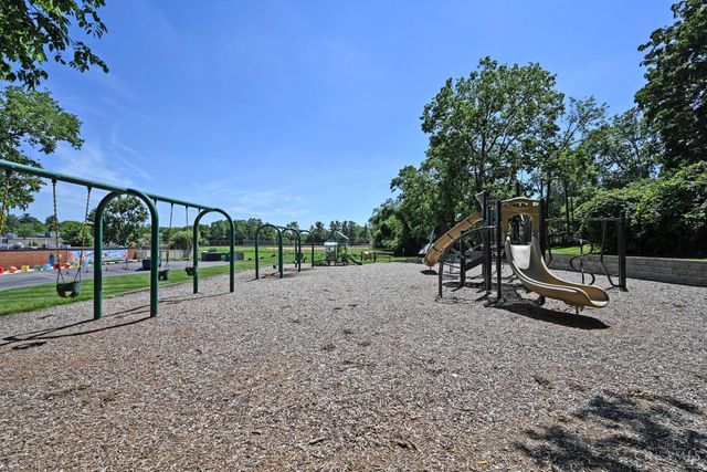 8530 Sturbridge Drive, Sycamore Twp, OH 45236