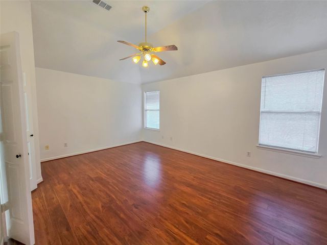 12010 Essenbruk Drive, Houston, TX 77066