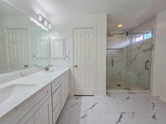 12010 Essenbruk Drive, Houston, TX 77066