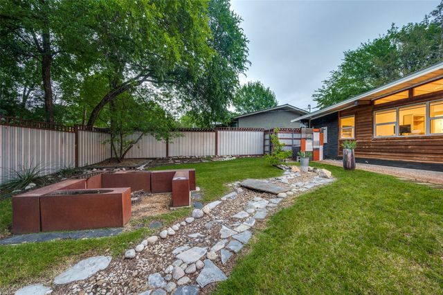 8719 Stanwood Drive, Dallas, TX 75228