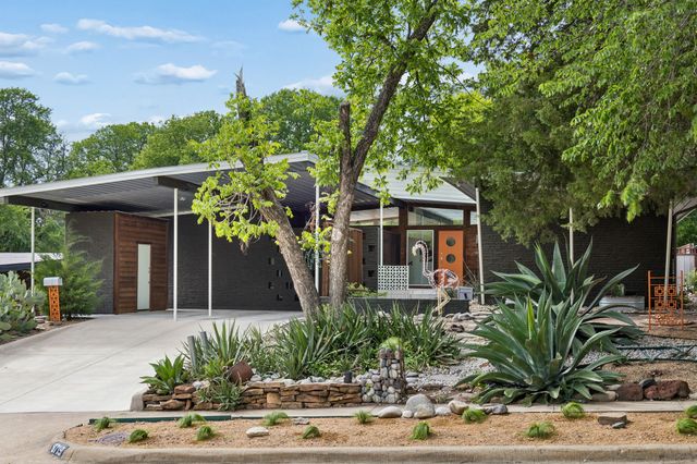 8719 Stanwood Drive, Dallas, TX 75228