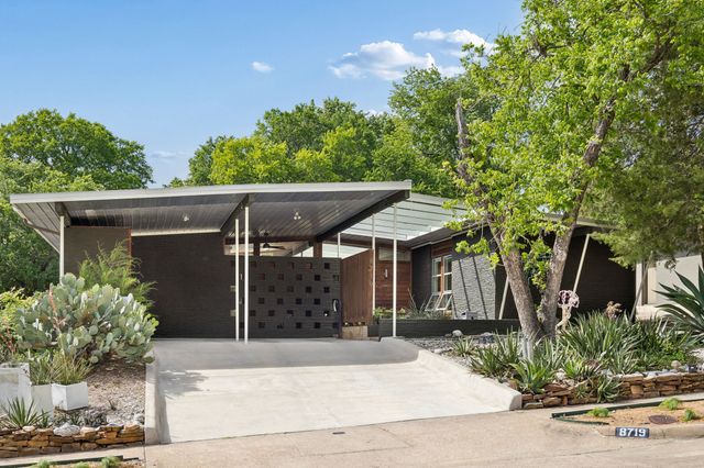 8719 Stanwood Drive, Dallas, TX 75228