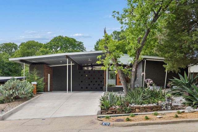 8719 Stanwood Drive, Dallas, TX 75228