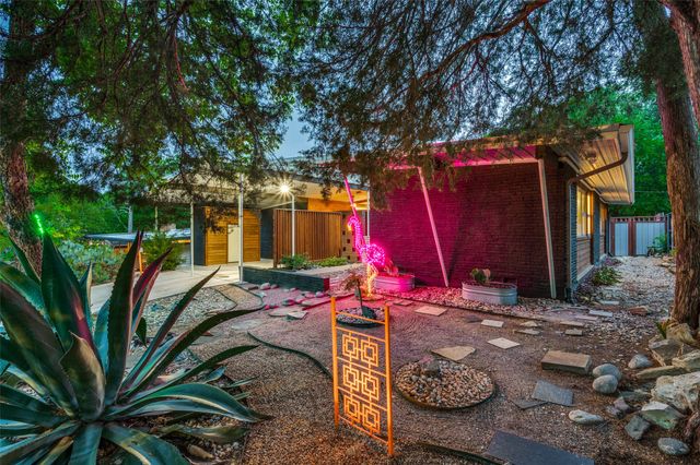 8719 Stanwood Drive, Dallas, TX 75228