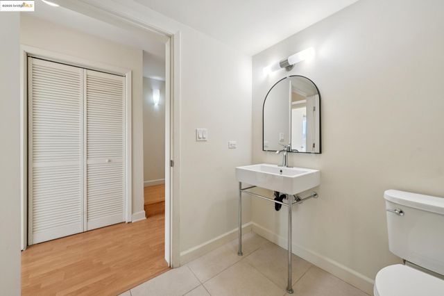 485 W Macarthur Blvd 407, Oakland, CA 94609