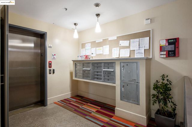 485 W Macarthur Blvd 407, Oakland, CA 94609