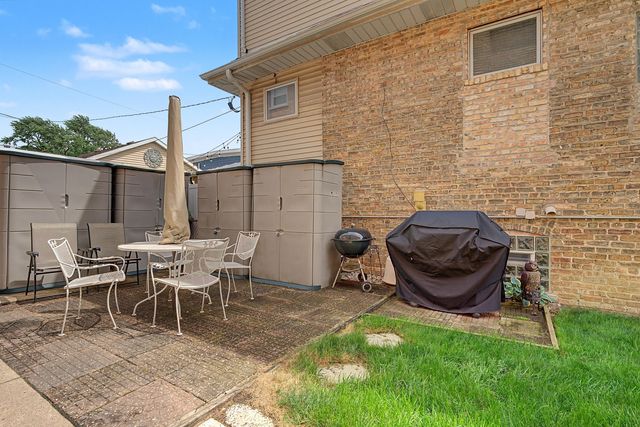 2111 N 75th Avenue 1E, Elmwood Park, IL 60707