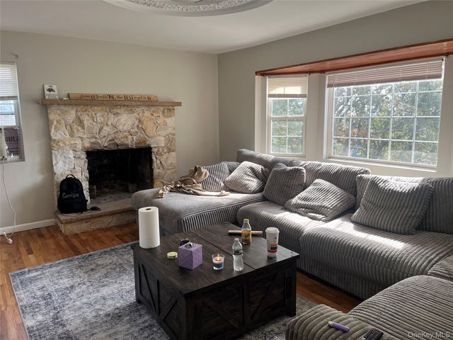 39 Elder Avenue, Farmingville, NY 11738