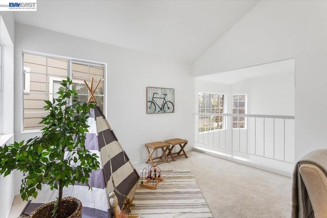 18786 Sydney Cir, Castro Valley, CA 94546