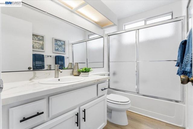 18786 Sydney Cir, Castro Valley, CA 94546