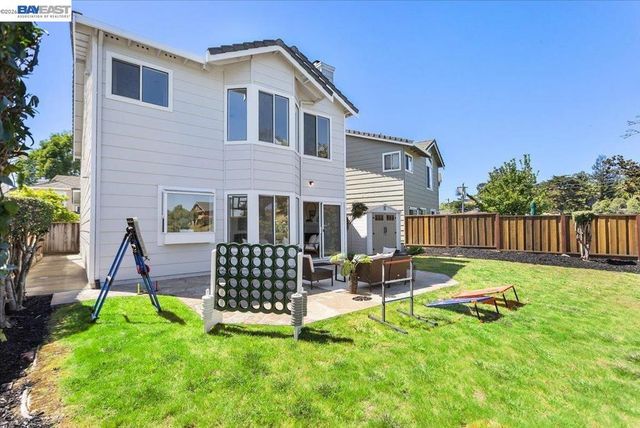 18786 Sydney Cir, Castro Valley, CA 94546