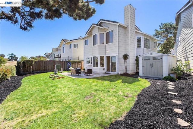 18786 Sydney Cir, Castro Valley, CA 94546