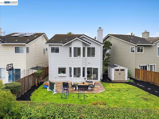 18786 Sydney Cir, Castro Valley, CA 94546