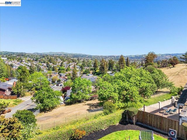 18786 Sydney Cir, Castro Valley, CA 94546