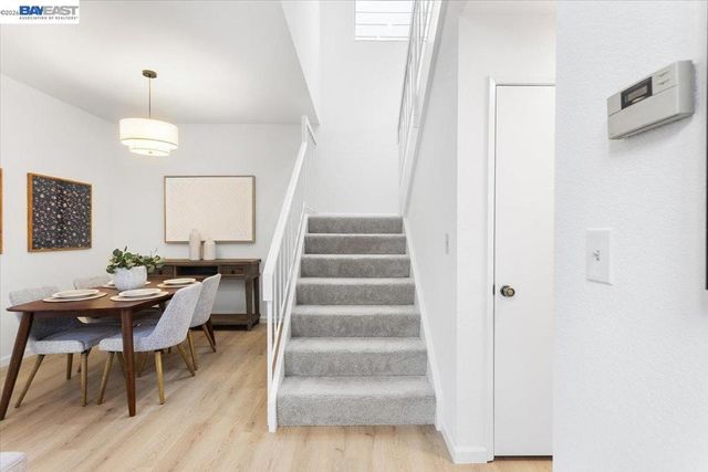 18786 Sydney Cir, Castro Valley, CA 94546