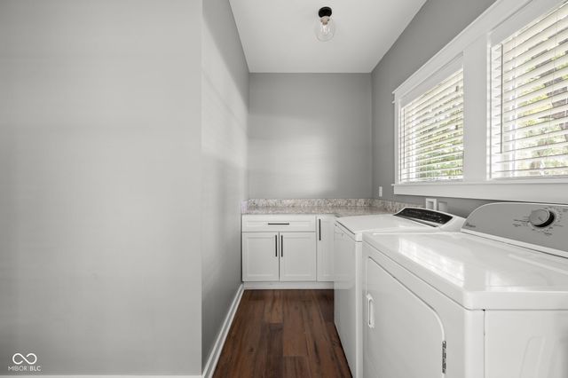 544 Amos Drive, Zionsville, IN 46077