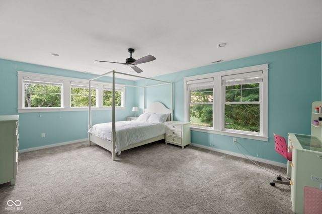 544 Amos Drive, Zionsville, IN 46077