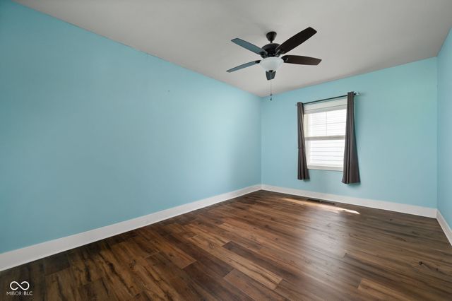 544 Amos Drive, Zionsville, IN 46077