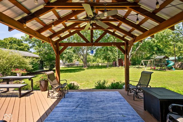 544 Amos Drive, Zionsville, IN 46077