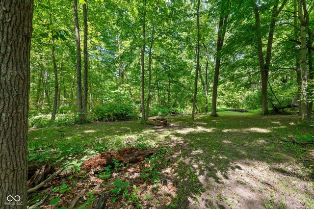 544 Amos Drive, Zionsville, IN 46077
