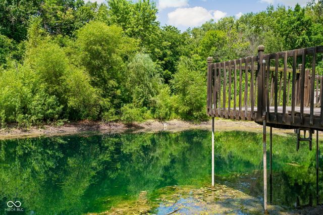 544 Amos Drive, Zionsville, IN 46077