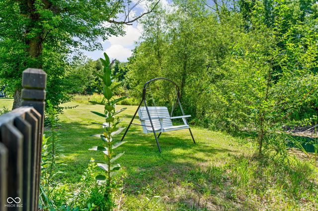 544 Amos Drive, Zionsville, IN 46077