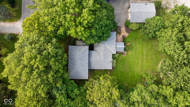 544 Amos Drive, Zionsville, IN 46077
