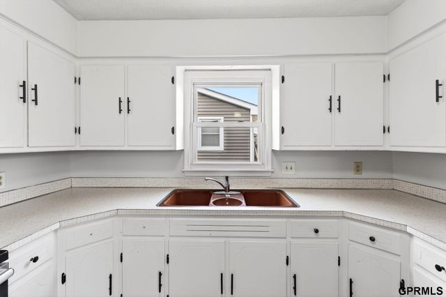 6219 N 66 Street, Omaha, NE 68104