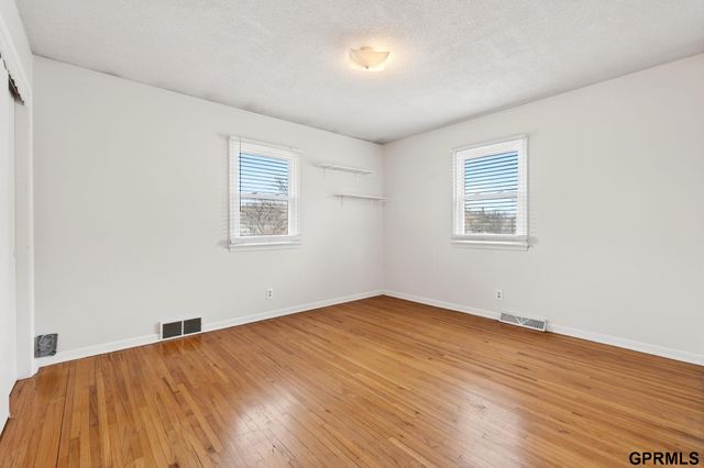 6219 N 66 Street, Omaha, NE 68104