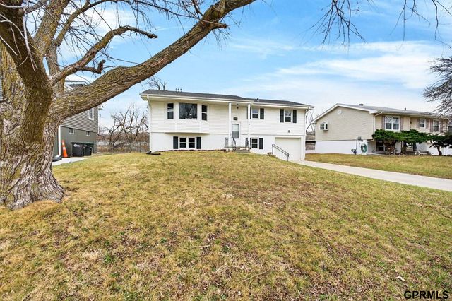 6219 N 66 Street, Omaha, NE 68104