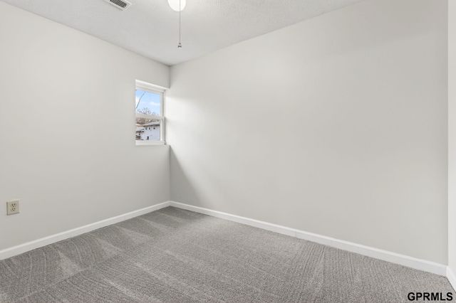 6219 N 66 Street, Omaha, NE 68104