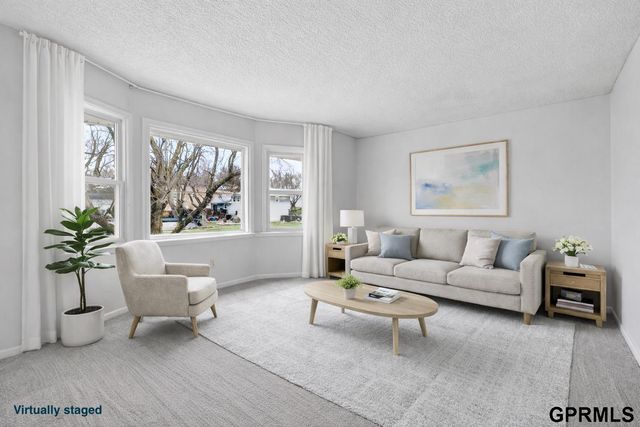 6219 N 66 Street, Omaha, NE 68104