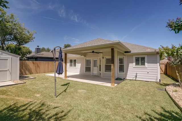 226 Claris LN, Georgetown, TX 78626