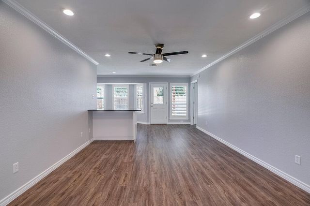 226 Claris LN, Georgetown, TX 78626