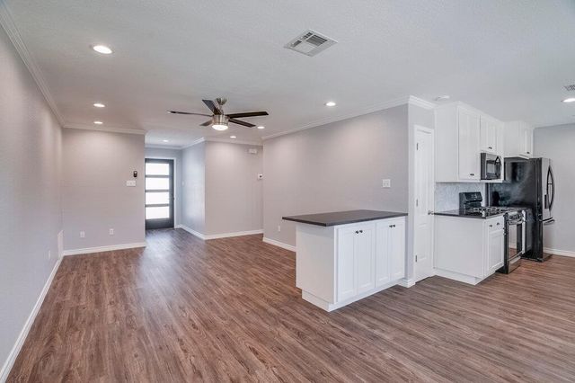226 Claris LN, Georgetown, TX 78626