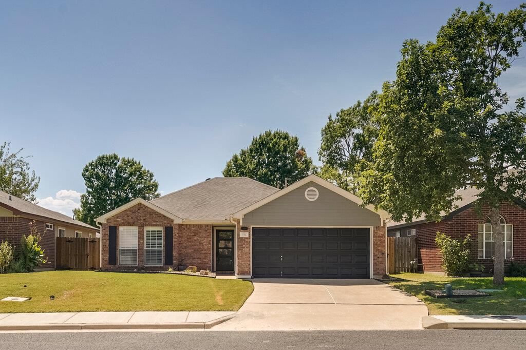 226 Claris LN, Georgetown, TX 78626