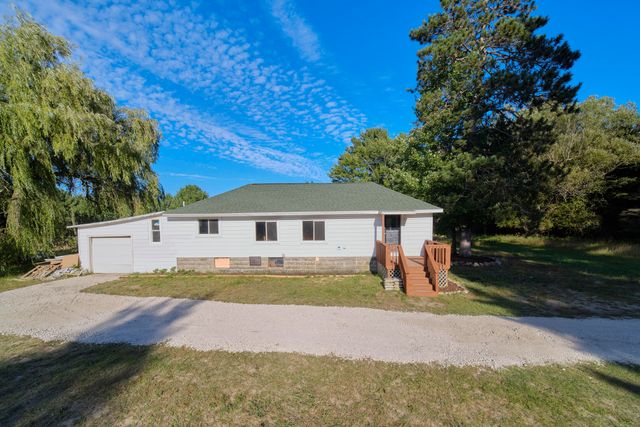 2264 Revolt Road, Manistee Twp, MI 49660