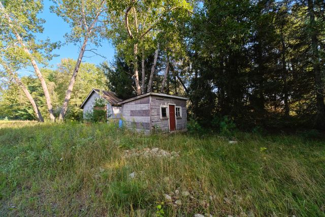 2264 Revolt Road, Manistee Twp, MI 49660