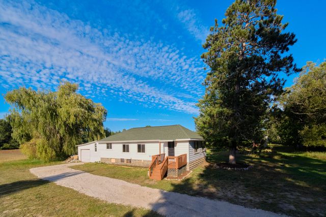 2264 Revolt Road, Manistee Twp, MI 49660