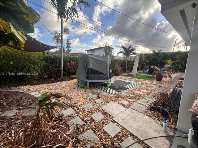 9510 SW 29th St, Miami, FL 33165