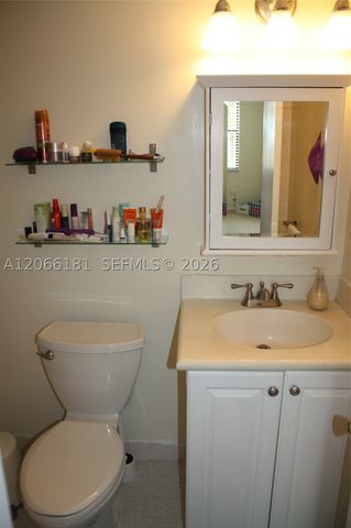 14211 N Kendall Dr 207E, Miami, FL 33186