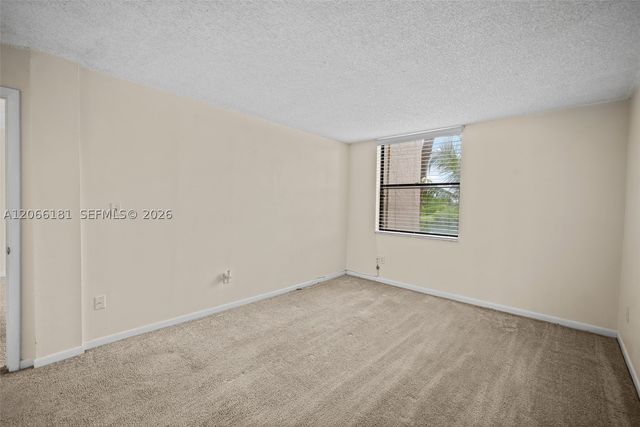 14211 N Kendall Dr 207E, Miami, FL 33186